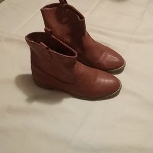 Old Navy girl boots size 6